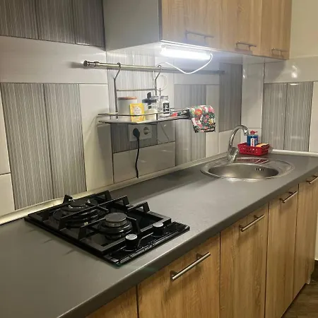 Apartment Shpytalna є світло