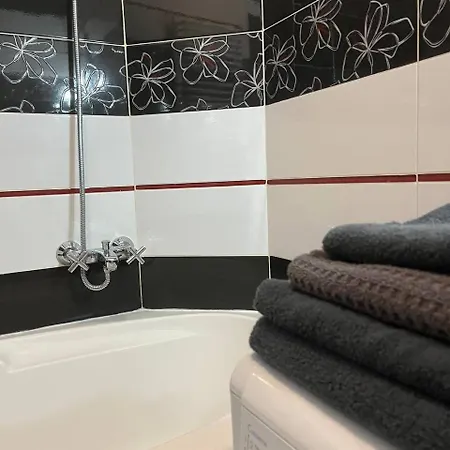 Shpytalna є світло Apartment