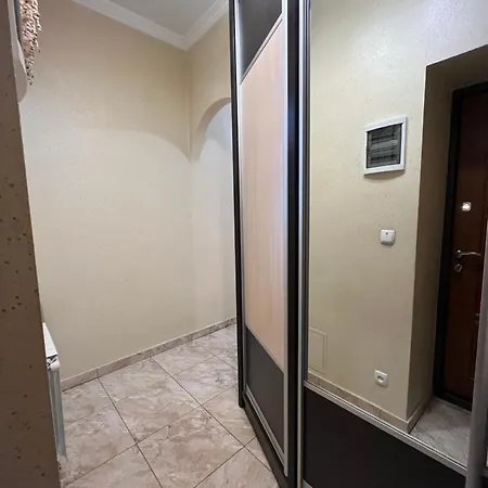 Apartment Shpytalna є світло *