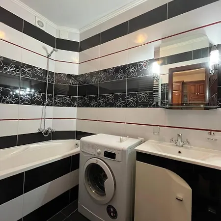 Apartman Shpytalna є світло *