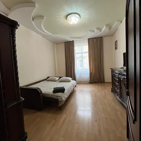 Shpytalna є світло לבוב