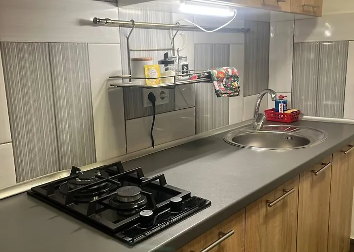 Apartamento Shpytalna є світло