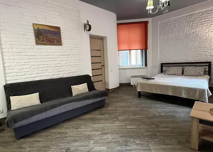Apartamento Shpytalna є світло