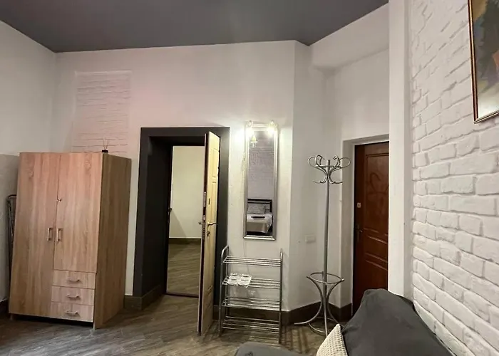 Shpytalna є світло Apartamento Leópolis