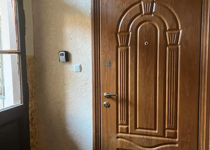 Apartamento Shpytalna є світло