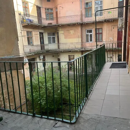 Shpytalna є світло *